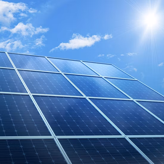 700W 690W 680W Media celda Precio barato Módulo solar fotovoltaico monocristalino Panel solar completo para sistema de energía solar